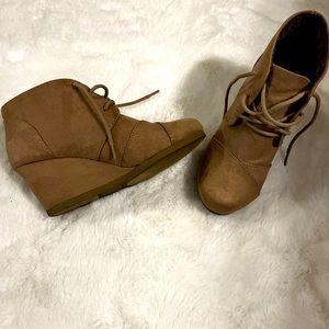 Maurice’s brand size 7 tan booties.